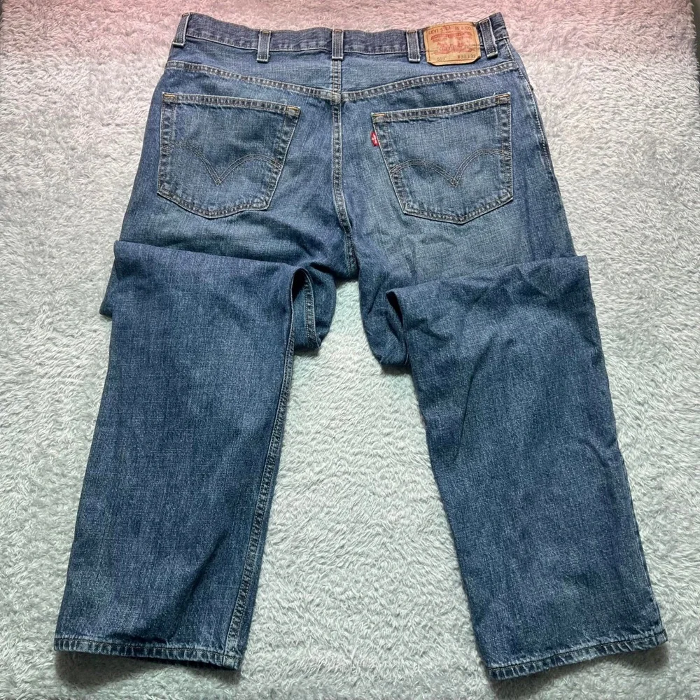 Levi's 559 Relaxed Straight Jeans Mens 38x32 Medium Wash Blue Denim